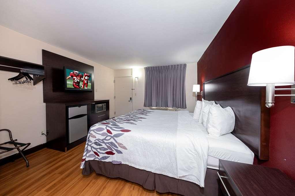 Hometowne Studios By Red Roof Bordentown - Mcguire Afb Room photo