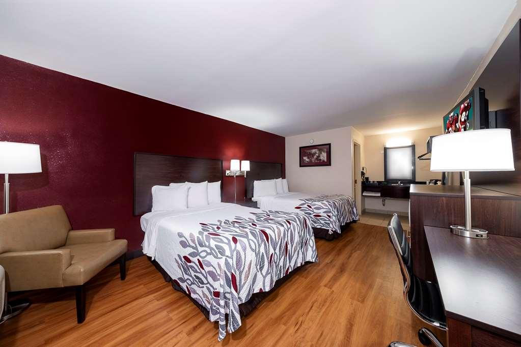 Hometowne Studios By Red Roof Bordentown - Mcguire Afb Room photo
