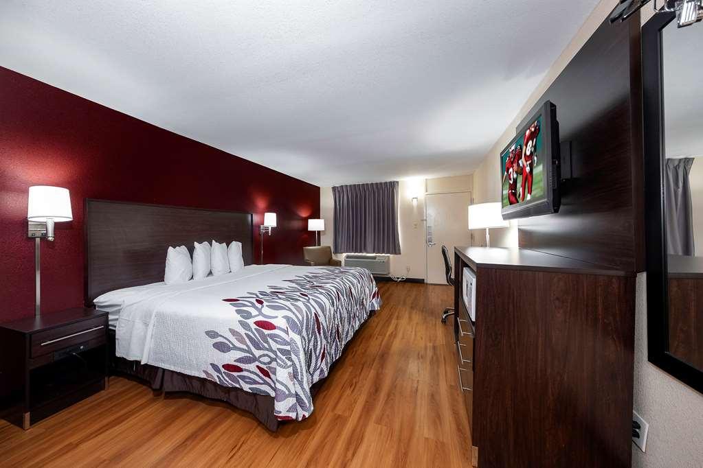 Hometowne Studios By Red Roof Bordentown - Mcguire Afb Room photo