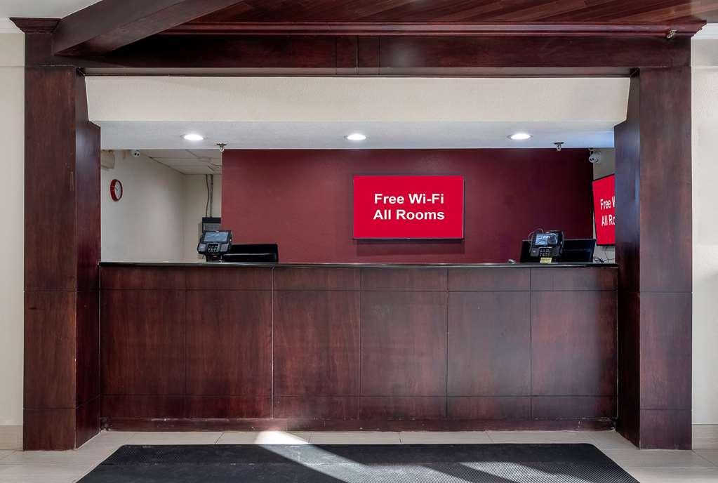 Hometowne Studios By Red Roof Bordentown - Mcguire Afb Interior photo